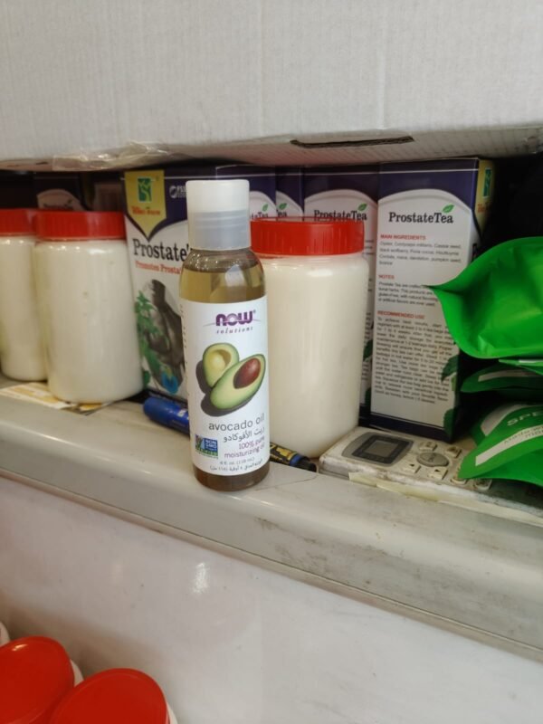 Botol NOW Solutions Avocado Oil 100% murni زيت الأفوكادو yang sangat bermanfaat untuk memberikan hidrasi mendalam pada kulit kering, mencegah kerutan penuaan, serta menutrisi helai rambut yang rusak secara alami